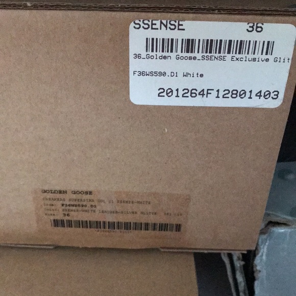 (SOLD)Golden goose white sneakers. - Picture 7 of 11